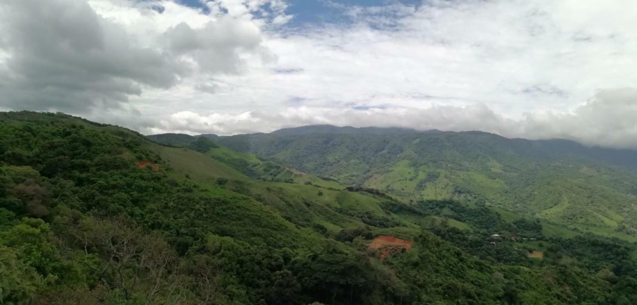 الجبل الأخضر Monte Los Lirios Lodge المظهر الخارجي الصورة